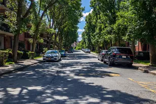 71-11 Sutton Pl, Fresh Meadows, NY 11365 - Photo 21