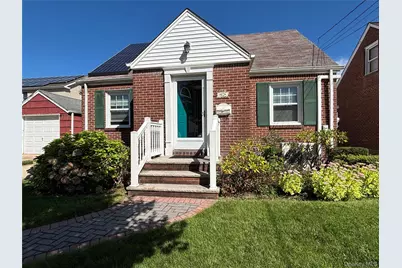 62 Poppy Avenue, Franklin Square, NY 11010 - Photo 3