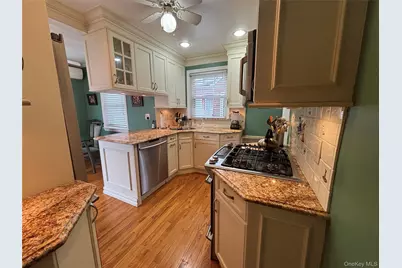 62 Poppy Avenue, Franklin Square, NY 11010 - Photo 15