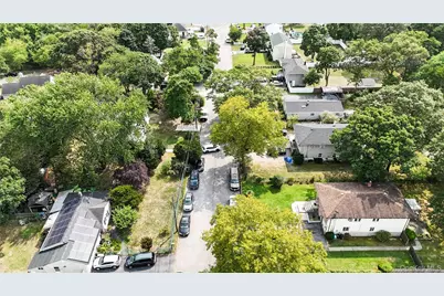 202 Powell Avenue, Central Islip, NY 11722 - Photo 3