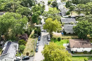 202 Powell Ave, Central Islip, NY 11722 - Photo 3