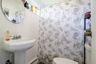 202 Powell Ave, Central Islip, NY 11722 - Photo 27