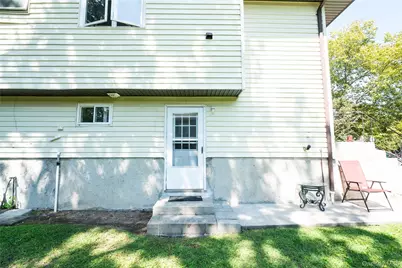 202 Powell Avenue, Central Islip, NY 11722 - Photo 29