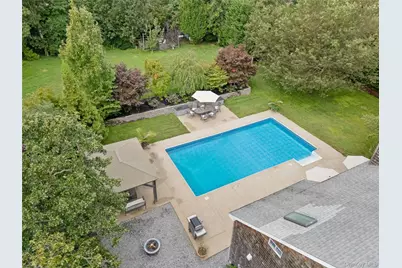 138 North Road, Hampton Bays, NY 11946 - Photo 5