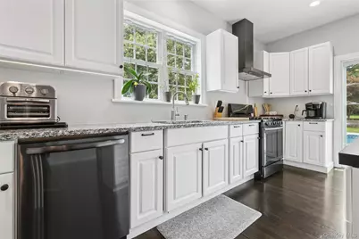 138 North Road, Hampton Bays, NY 11946 - Photo 15