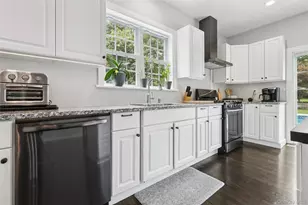 138 North Rd, Hampton Bays, NY 11946 - Photo 15