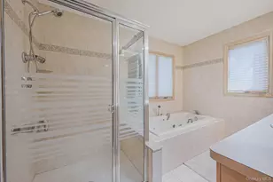 6 Bay Dr, Hampton Bays, NY 11946 - Photo 17