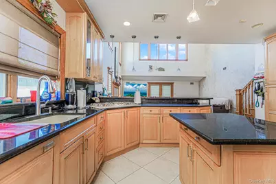 124 Virginia Avenue, New York, NY 10305 - Photo 9