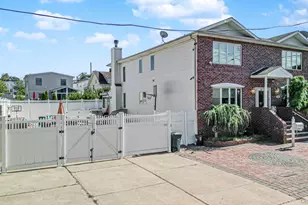 124 Virginia Ave, New York, NY 10305 - Photo 3