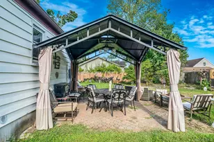 30 Oakdale Ave, Central Islip, NY 11722 - Photo 11