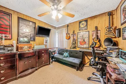 30 Oakdale Avenue, Central Islip, NY 11722 - Photo 29