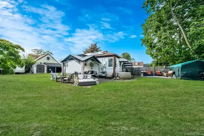 30 Oakdale Avenue, Central Islip, NY 11722 - Photo 7