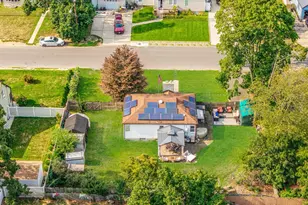 30 Oakdale Ave, Central Islip, NY 11722 - Photo 17