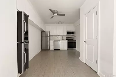 220 Pelham Road #2L, New Rochelle, NY 10805 - Photo 5