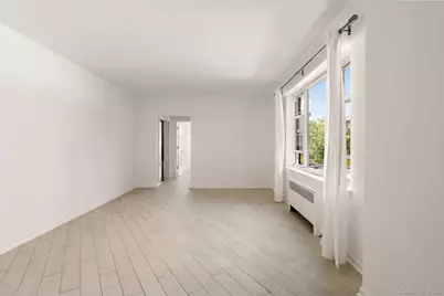 220 Pelham Road #2L, New Rochelle, NY 10805 - Photo 3