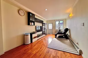 37-10 149th Pl, Flushing, NY 11354 - Photo 9