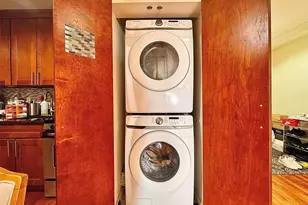 37-10 149th Pl, Flushing, NY 11354 - Photo 7