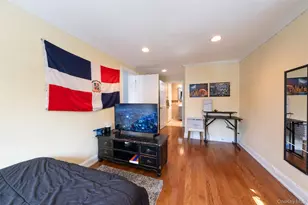 982 Split Rock Rd, Pelham, NY 10803 - Photo 21