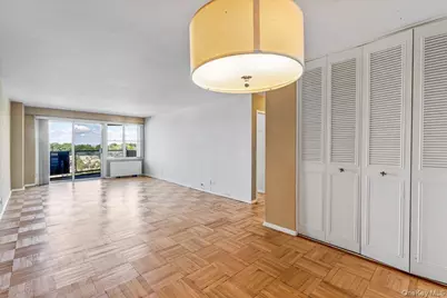 17-85 215th Street #6A, Bayside, NY 11360 - Photo 5