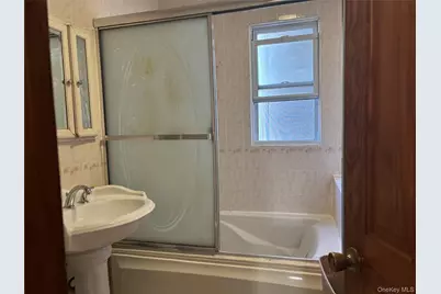 10749 131st Street, Richmond Hill, NY 11419 - Photo 11