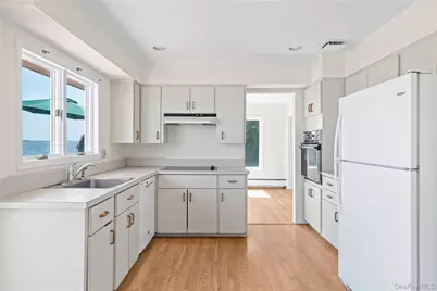 167 Secatogue Lane W, West Islip, NY 11795 - Photo 15