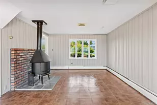 167 Secatogue Ln W, West Islip, NY 11795 - Photo 17