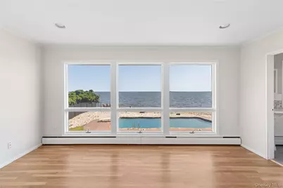 167 Secatogue Lane W, West Islip, NY 11795 - Photo 19