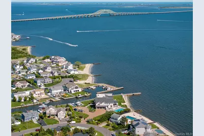 167 Secatogue Lane W, West Islip, NY 11795 - Photo 5