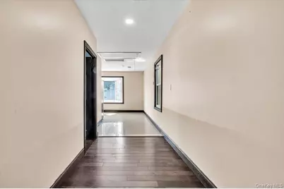 9568 115th Street, Richmond Hill, NY 11419 - Photo 11