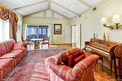 305 S Grandview Avenue, Monsey, NY 10952 - Photo 15