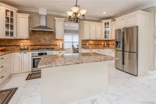 45 Meeting Ln, Hicksville, NY 11801 - Photo 11