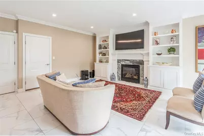 45 Meeting Lane, Hicksville, NY 11801 - Photo 15