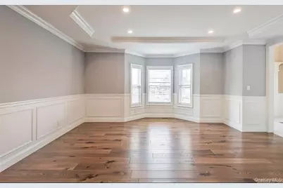 45 Meeting Lane, Hicksville, NY 11801 - Photo 5