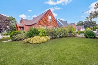 853 Arthur Street, West Hempstead, NY 11552 - Photo 3