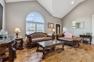 45 Meadow Ct, Manorville, NY 11949 - Photo 7