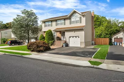 1448 Dewey Avenue, North Bellmore, NY 11710 - Photo 3