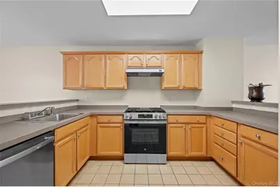 19 Putters Way #9, Middletown, NY 10940 - Photo 5