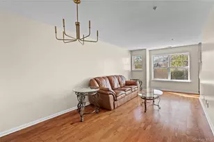 19 Putters Way, Middletown, NY 10940 - Photo 3