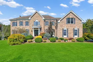 144 Shamrock Hills Dr, Wappingers Falls, NY 12590 - Photo 3