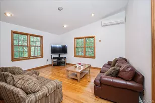 40 Dorchester Ave, Hastings on Hudson, NY 10706 - Photo 9