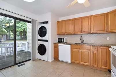 31 Westwood Close, Irvington, NY 10533 - Photo 9