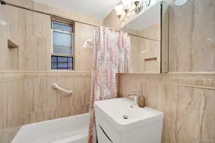 65-74 Saunders St, Rego Park, NY 11374 - Photo 13