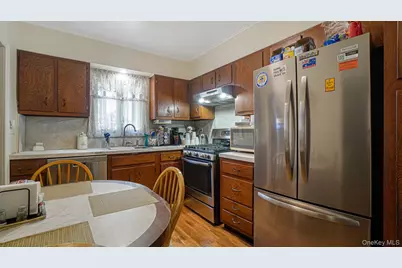 616 Meachem Avenue, Elmont, NY 11003 - Photo 3