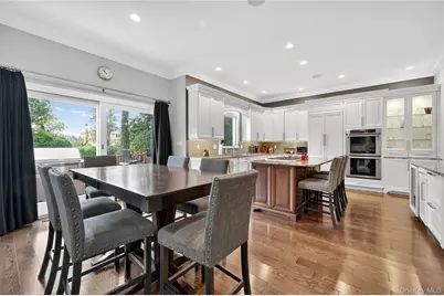 65 Oriole Way, Westbury, NY 11590 - Photo 13