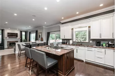 65 Oriole Way, Westbury, NY 11590 - Photo 9