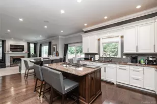 65 Oriole Way, Westbury, NY 11590 - Photo 9