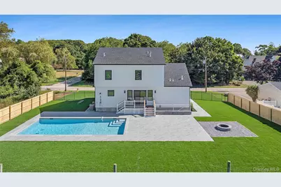 1900 Gillette Drive, East Marion, NY 11939 - Photo 3