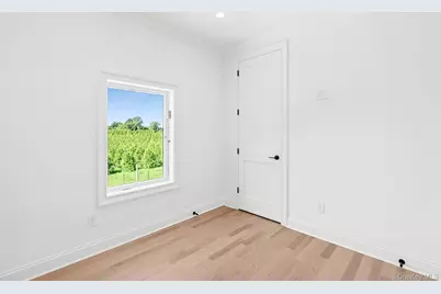 1900 Gillette Drive, East Marion, NY 11939 - Photo 13