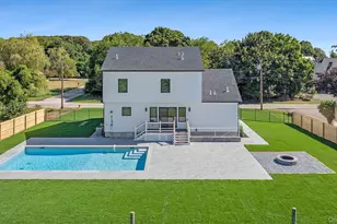 1900 Gillette Dr, East Marion, NY 11939 - Photo 3