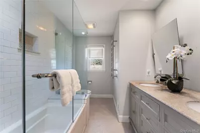 236 Robert Drive, New Rochelle, NY 10804 - Photo 13